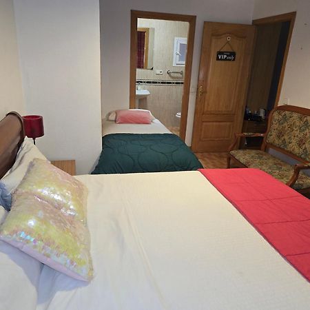 Acogedoras Habitaciones En Madrid Buitenkant foto